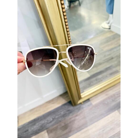 QUAY Accessories - NEW QUAY women's all in mini sunglasses in white/ brown